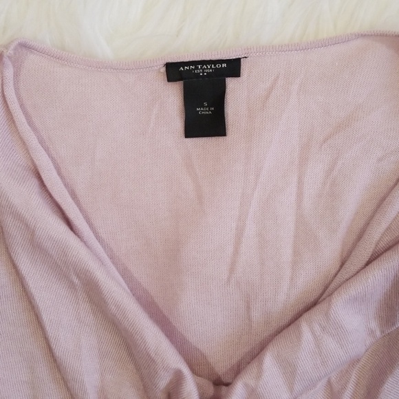 Ann Taylor lavender ligh weigh top. Size S - Picture 7 of 8